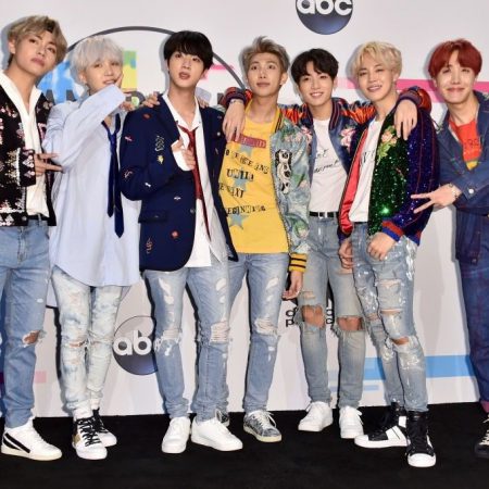 دانلود آهنگ My Universe BTS همراه با ترجمه و متن آهنگ